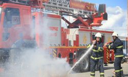 Yeşilyurt'ta Gündüz Vakti Yangın Paniği: İçeride Kalan 3 Kişi Kurtarıldı