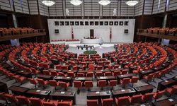 TBMM’de yeni düzenleme: Doğum izni uzuyor, sosyal medyaya yaş sınırı geliyor