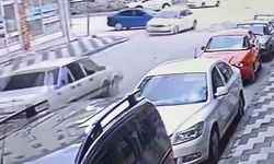 Elazığ'da otomobillerin çarpışma anı kameraya yansıdı