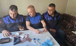 Elazığ'da Zabıtanın Bulduğu Altın Ve Para Yüklü Çanta Sahibine Teslim Edildi
