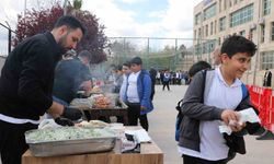 Şanlıurfa’da Öğrencilere Moral Desteği! 650 Kişiye Kebap İkramı