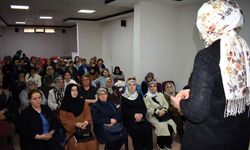 Kadın Meclisi “Kronik Hastalıklar ve Tedavi Yöntemleri” Programında Bir Araya Geldi