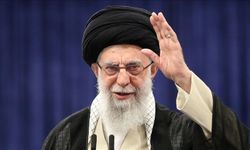 İran’da Eski Lider Hamaney İçin Ölümünün 40. Gününde Yüz Binler Meydanlara Çıktı