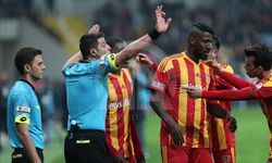 Eski hakemlerden Kayserispor–Fenerbahçe maçındaki tartışmalı pozisyonlara değerlendirme: “Tartışmasız kırmızı kart”