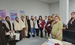 Yeşilyurt’ta Gebe Okulu Eğitimi: Anne Adaylarına Doğum, Emzirme ve Bebek Bakımı Anlatıldı