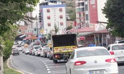 Bayram Tatili Darende Yolunu Kilitledi! D-300’de Uzun Araç Kuyrukları
