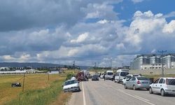Adıyaman'da otomobil ile hafif ticari araç çarpıştı: 3 yaralı