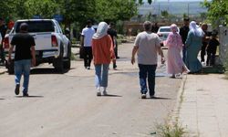 Diyarbakır’da Bayramın İlk Gününde Mezarlıklarda Yoğunluk