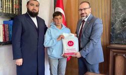 Diyarbakır’da Harçlıklarını Cami İçin Verdi! 12 Yaşındaki Yusuf’a Anlamlı Ödül