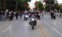 Malatya’da 19 Mayıs’a Meşaleli Kutlama: Bayraklarla Yürüdüler
