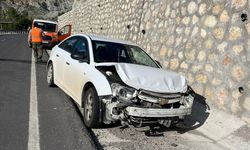 Malatya’da Kontrolden Çıkan Otomobil Duvara Çarptı: 1 Yaralı