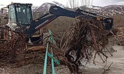 Tunceli’de sel sonrası köprü ve menfezler açıldı