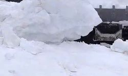 Tunceli’nin Ovacık İlçesinde Mayıs Ayında Karla Mücadele Sürüyor