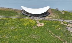 Yeşile bürünen Göbeklitepe havadan görüntülendi