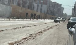 İnönü Caddesi’nde Çamur Tepkisi Büyüyor