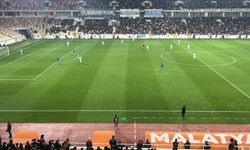 Yeni Malatya Stadyumu'nda Nefes Kesen Gece! Tribünler Doldu, Gol Sesi Çıkmadı: 0-0