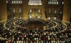 Unutanlar ve İlk Kez Kılacaklar Dikkat! Diyanet Rehberiyle Adım Adım Bayram Namazı Kılınışı! Kaç Rekat, Nasıl Kılınır?