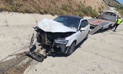 Hekimhan'da Kavşakta Feci Kaza Kamerada: İki Araç Birbirine Girdi, 4 Yaralı!