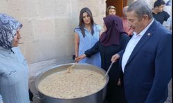 Darende’de Kadın Esnaflardan İmece Usulü 600 Kişilik Aşure İkramı