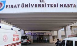 Elazığ’da Şerit Değiştiren Otomobil Motosiklete Çarptı: 1 Kişi Yaşamını Yitirdi