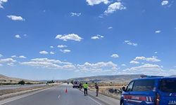 Kilis'te feci kaza: Otomobil şarampole devrildi, 2 yaralı