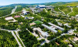 Nitelikli eğitimde dünya 10'uncusu oldu! Fırat Üniversitesi'nden tüm zamanların en iyi derecesi
