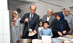 Yetimler Kervanı’nın Aşure Programında Birlik ve Dayanışma Mesajları