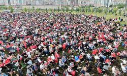 Malatya’da Milli Heyecan Meydanlara Taştı! Yüzlerce Kişi Dev Ekran Başında Buluştu