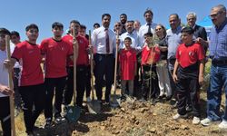 Güreş Federasyonu’ndan Malatya’ya Yeşil Miras: Şampiyonlar Fidan Dikti!