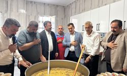 Arapgir’de kardeşlik sofrası: Karacaahmet Sultan Dergâhı’nda aşure lokması paylaşıldı!