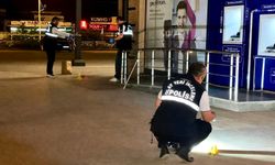 Malatya'da AVM Yanında Silahlı Kavga! Pompalı Tüfekle Yaraladı, Araçla Kaçtı
