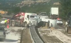 Malatya-Adıyaman Yolunda Korkutan Kaza! Yakıt Tankeri Devrildi