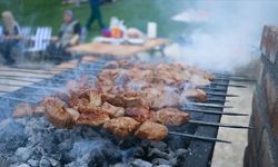 Mangal Keyfi Sağlığınızı Sessizce Tehdit Ediyor! Uzmandan Yaz Ayları İçin Kritik Uyarı