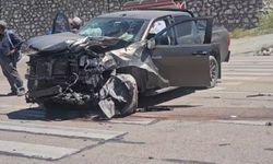 Malatya'da İki Pikap Çarpıştı: Araçlardan Biri Devrildi, 3 Kişi Yaralandı