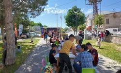 Gezici Kütüphane Kırsalda Çocuklarla Buluştu