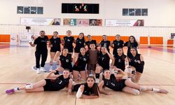 Elazığ Voleybolda Adını Son 4’e Yazdırdı