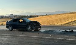 Adıyaman-Gölbaşı Yolunda Kaza! İki Otomobil Çarpıştı, 4 Yaralı