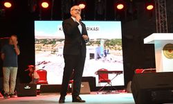 CHP'li Başkan'dan Sami Er'e Övgü: "Hiç Parti Ayrımı Yapmıyor"