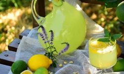 Yaz Sıcaklarının Kurtarıcısı! Bu Limonata Tarifini Deneyen Bir Daha Hazırını İçmiyor