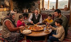 Malatya’nın bu ilçesinde yüzyıllardır süren mutfak geleneği! Aynı sofrada yemek, aynı kaptan paylaşım…
