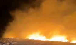 Darende'de Çöp Depolama Alanında Gece Yangını: Ekipler Saatlerce Müdahale Etti