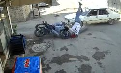 Motosiklet Sürücüsü Metrelerce Havaya Fırladı! O Anlar Kameraya Yansıdı
