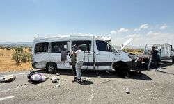 Düğün Öncesi Acı Haber! Minibüs Devrildi, 3 Kişi Öldü