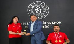 Kayseri’nin Gururu Oldu! Öner Bozbıyık’tan Şampiyonluk