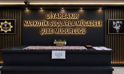 Diyarbakır’da Narkotik Baskını! Binlerce Sentetik Ecza Ele Geçirildi