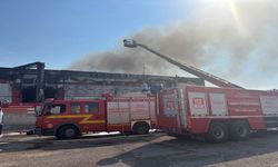 Gaziantep’te Fabrikada Alev Alarmı! 47 Araç ve 75 Personel Müdahale Etti