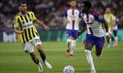 Fenerbahçe Lyon'u İlk Yarıda Devirdi! Sarı-Lacivertlilerden Fransa'da 2 Gollü Şov