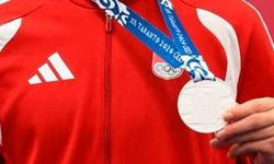Kadın Güreşçilerden Akdeniz Oyunları’nda Tarihi Başarı!