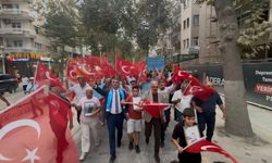 İYİ Parti Malatya’da bayraklarla yürüdü: “İhanetin zaman aşımı yoktur”