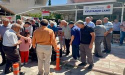 Malatya’da Cuma Namazı Sonrası Çocuklara Tatlı Sürpriz! Bakın Ne Dağıtıldı?